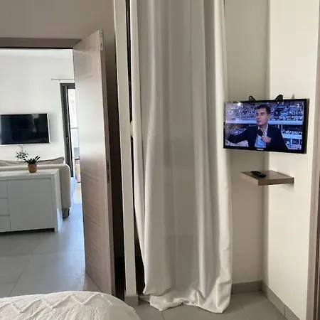 Apartment Tres Joli 2 Pieces Calme Ensoleille Avec Piscine *